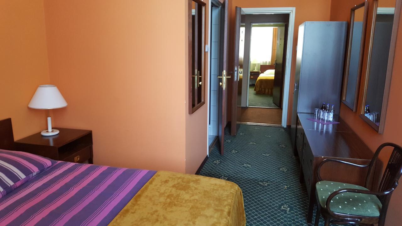 Hotel Restauracja Pustelnik Wisla Mala Exterior foto